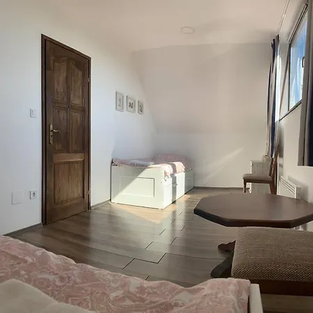 Tuenderrozsa Vendeghaz Tahitotfalu