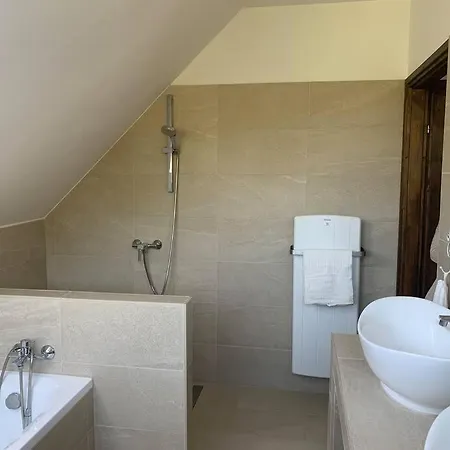 Tuenderrozsa Vendeghaz