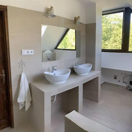 Tuenderrozsa Vendeghaz Tahitotfalu